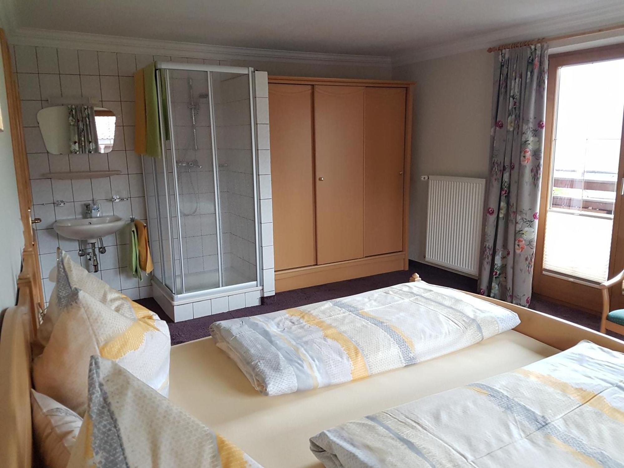 Haus Deutinger Otel Piesendorf Oda fotoğraf