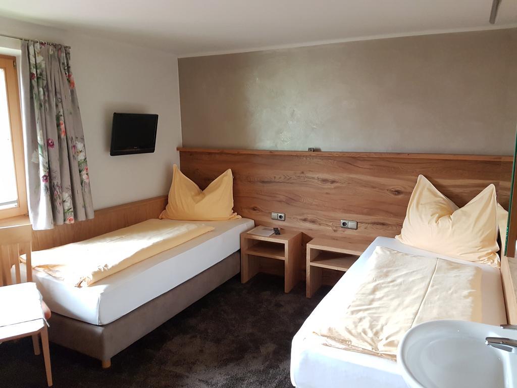 Haus Deutinger Otel Piesendorf Oda fotoğraf
